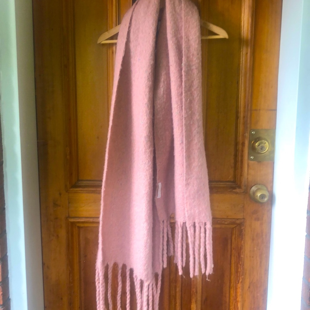 Women’s Extra Large Woolen Scarf